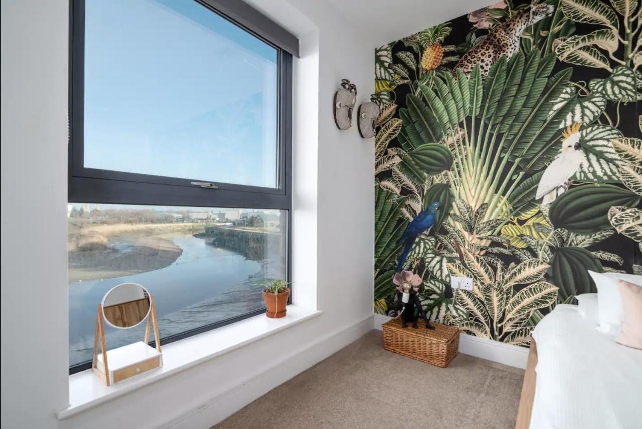 Stunning Riverside View Apartment, Near Canary Wharf & O2 London Ngoại thất bức ảnh