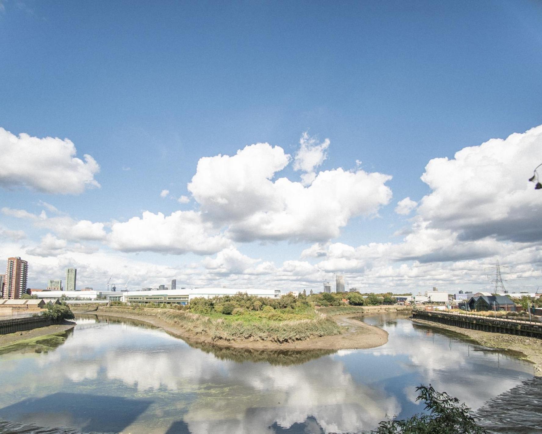Stunning Riverside View Apartment, Near Canary Wharf & O2 London Ngoại thất bức ảnh