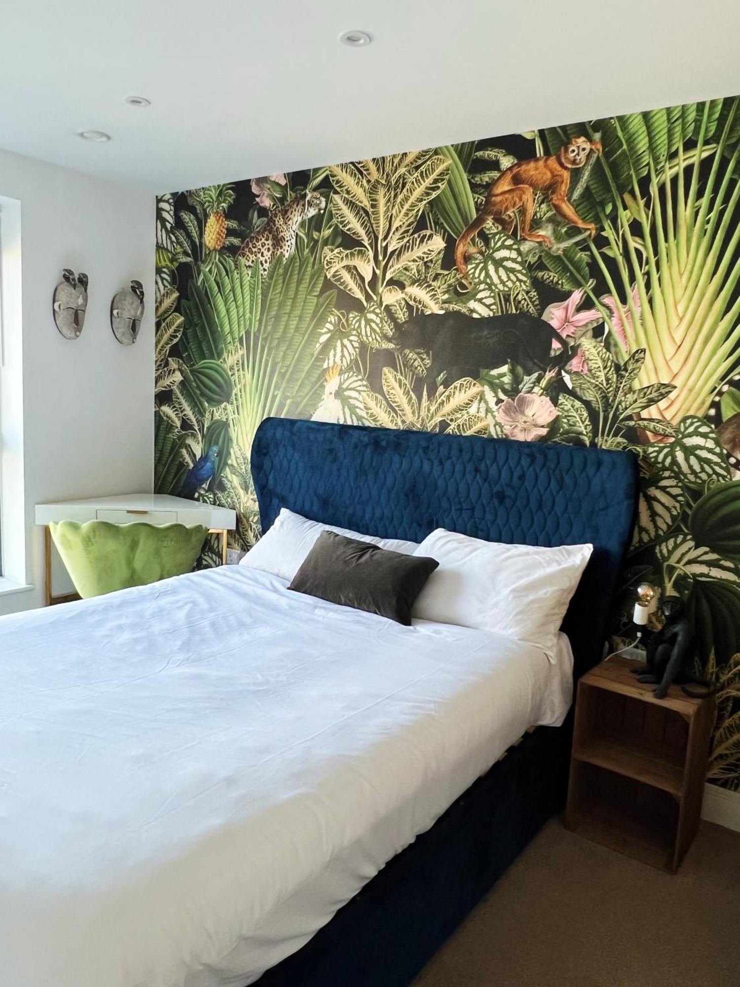 Stunning Riverside View Apartment, Near Canary Wharf & O2 London Ngoại thất bức ảnh